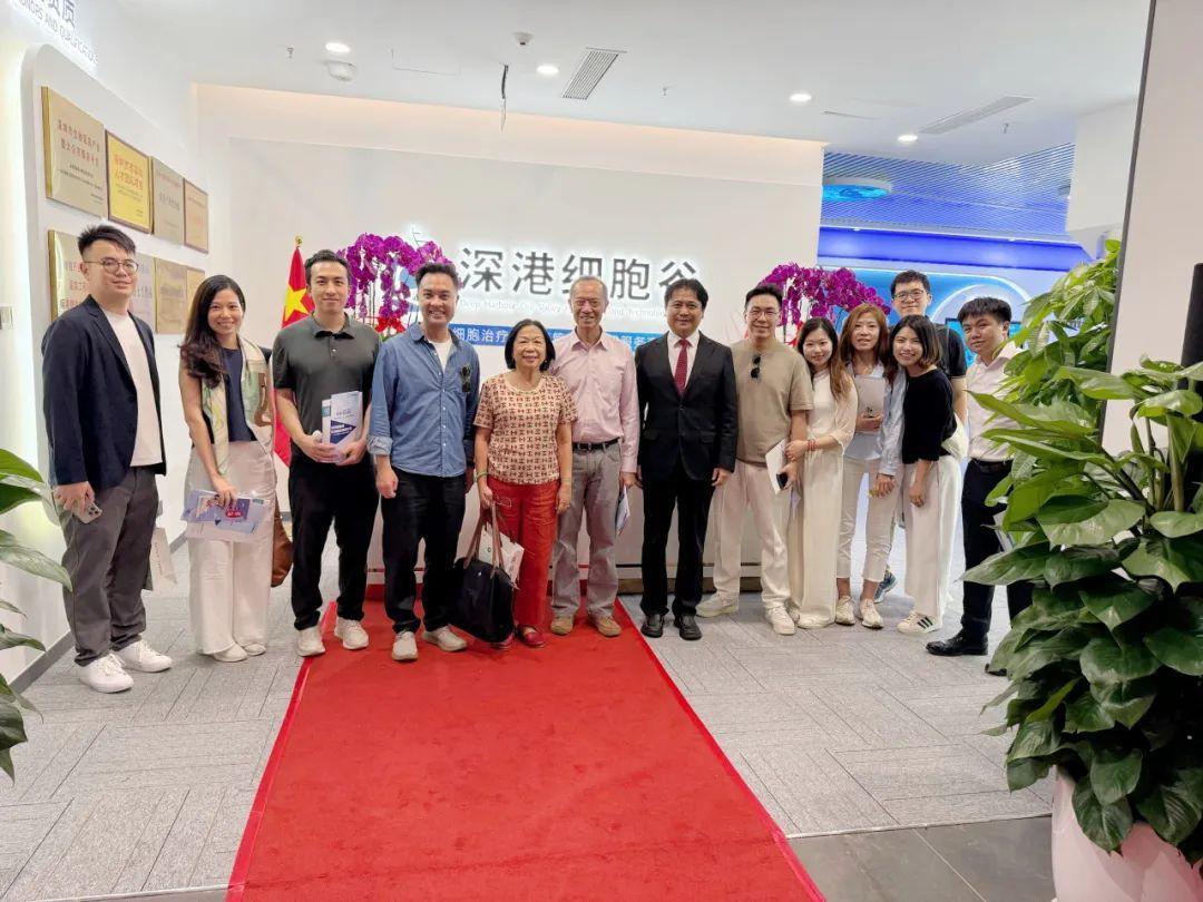 Đoàn Bộ trưởng Ngoại giao Singapore Dương Dung Văn đến thăm Trung tâm Tế bào Thâm Quyến-Hồng Kông